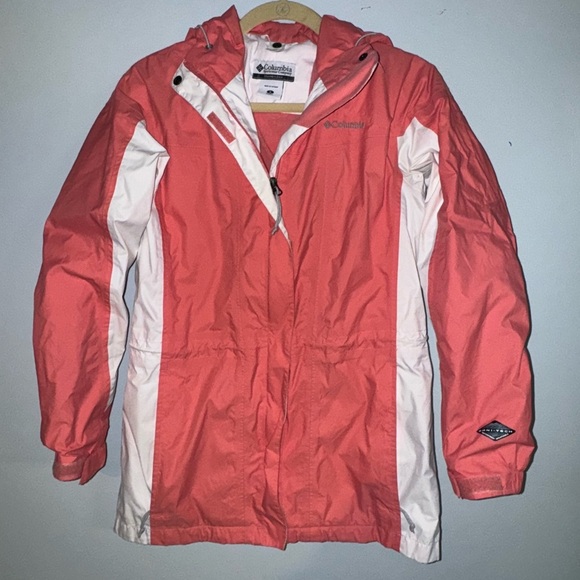 Columbia women’s Omni tech Arcadia II hooded Rain Jacket small coral white fleec - Picture 1 of 7